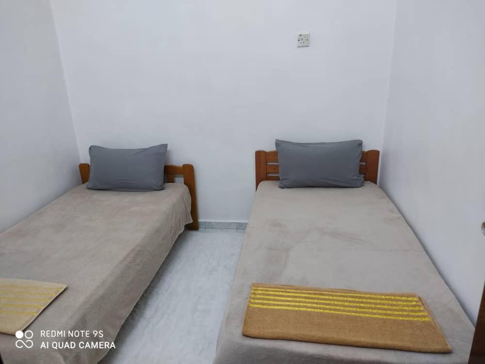 R&R Homestay Simpang Renggam Bagian luar foto